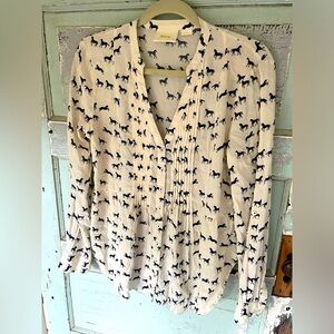 Maeve Anthropologie Medium 8 button down top blouse Horses print